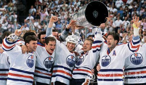 常规赛集锦：埃德蒙顿油人3-2力克卡尔加里火焰